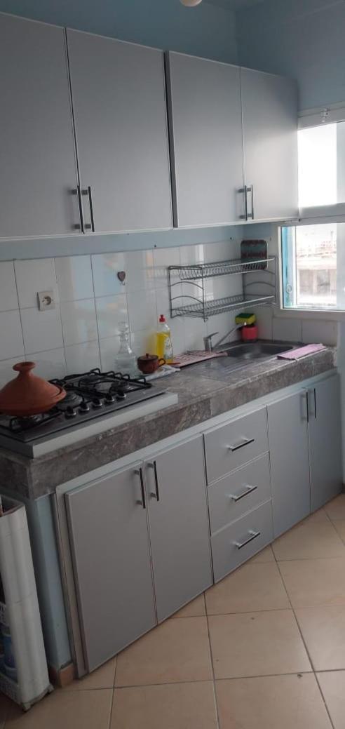 Bel Appartement A 5Min De La Plage Tangier Bagian luar foto